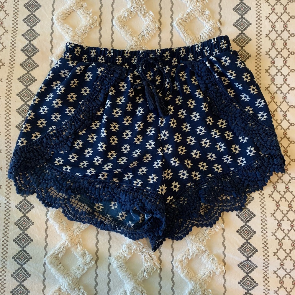 Size small navy printed drawstring shorts